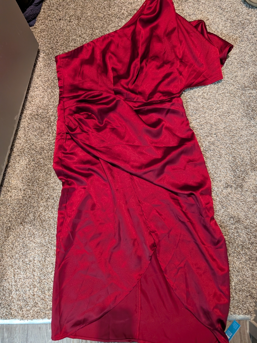 Cupshe One-Shoulder Satin Dress in Deep Red